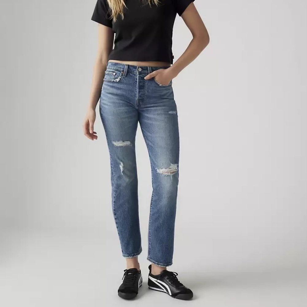 Levi's Women's‎ Wedgie Distressed Straight Leg Blue Jeans, SZ 27x28 NWT